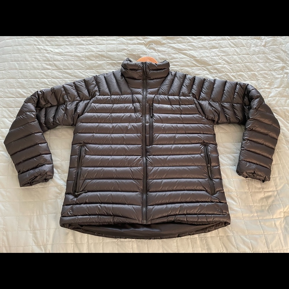 North face 800 fill down jacket. Mens L
